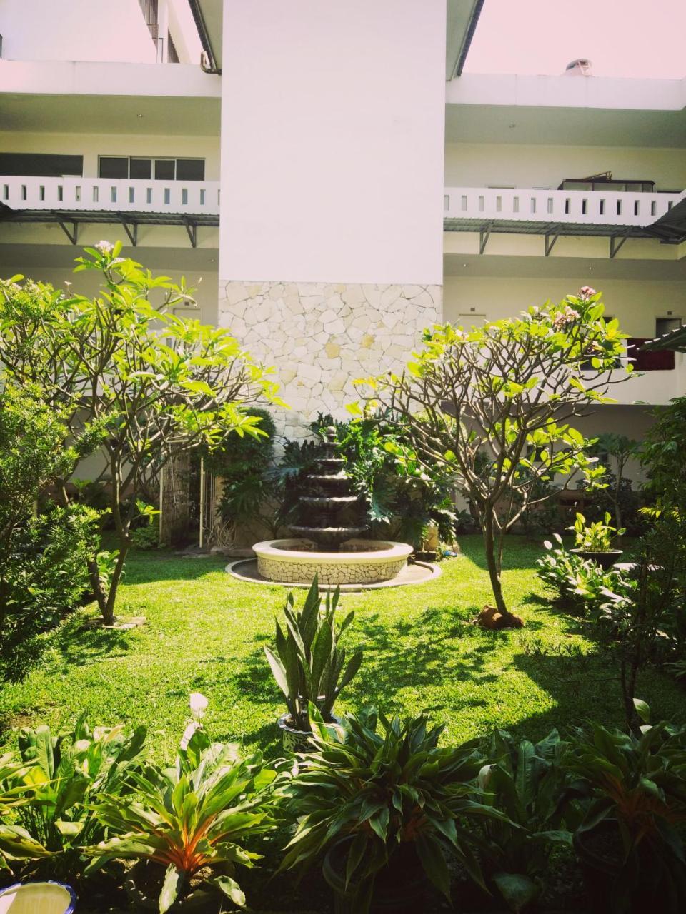 Roemah Moesi Hotel Medan Exterior foto